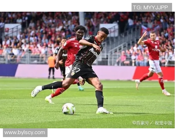 马竞客场击败格拉纳达连续6轮不败登顶西甲积分榜 马竞客场击败格拉纳达连续6轮不败登顶西甲积分榜