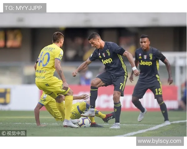 意大利国脚加盟多特蒙德，德甲球迷热议转会战略调整