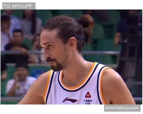 阿列克谢-施韦德助力球队夺冠，成为CBA明星新秀