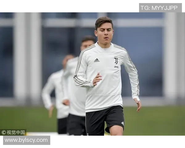 场上风云人物！博努奇分享训练幕后趣事