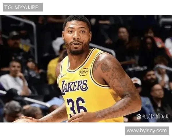 湖人队新援登场即砍下30分，球队实力大增